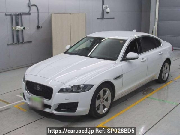Used 2019 AT jaguar xf JB2NA Image[0]