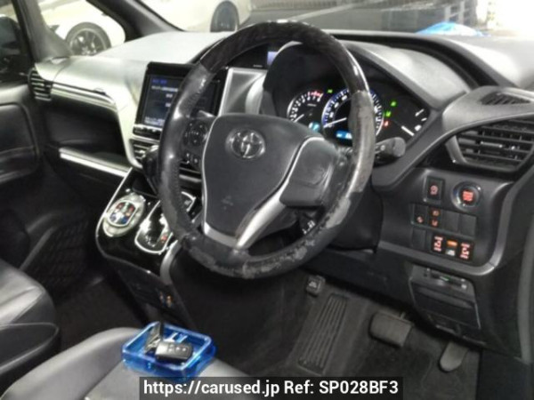 Used 2017 AT toyota esquire ZRR80G Image[2]