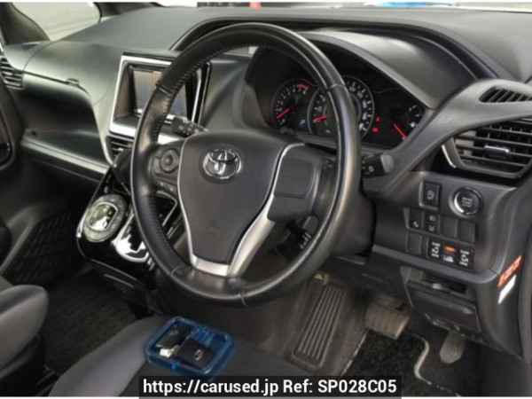 Used 2018 AT toyota noah ZRR80W Image[2]