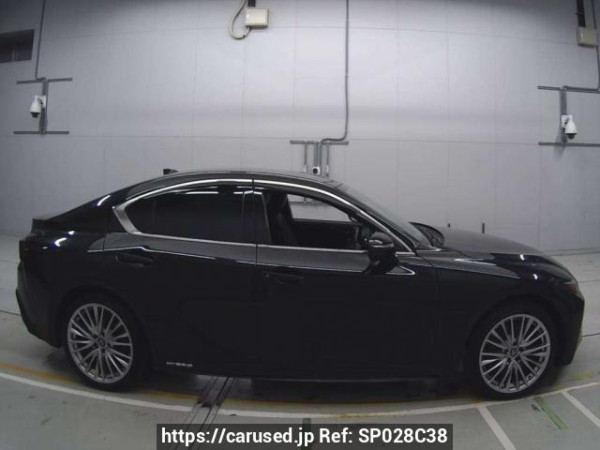 Used 2022 AT lexus is AVE35 Image[2]