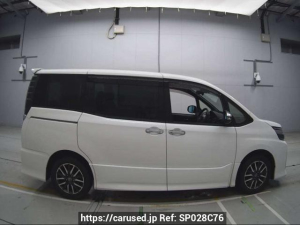 Used 2017 AT toyota voxy ZRR80W Image[2]