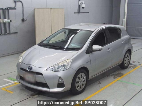 Used 2012 AT toyota aqua NHP10 Image[0]