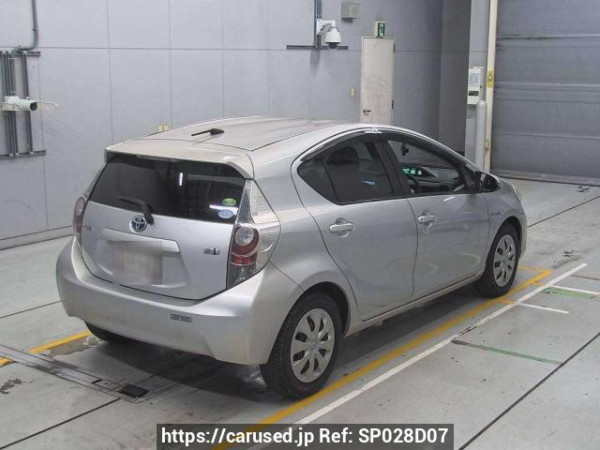 Used 2012 AT toyota aqua NHP10 Image[1]
