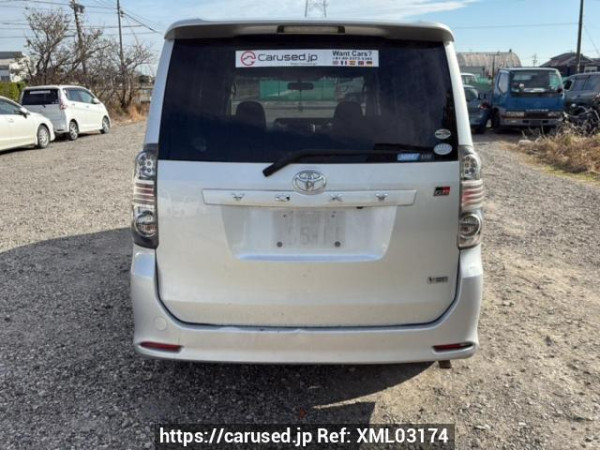 Used 2008 AT toyota voxy ZRR70W Image[4]