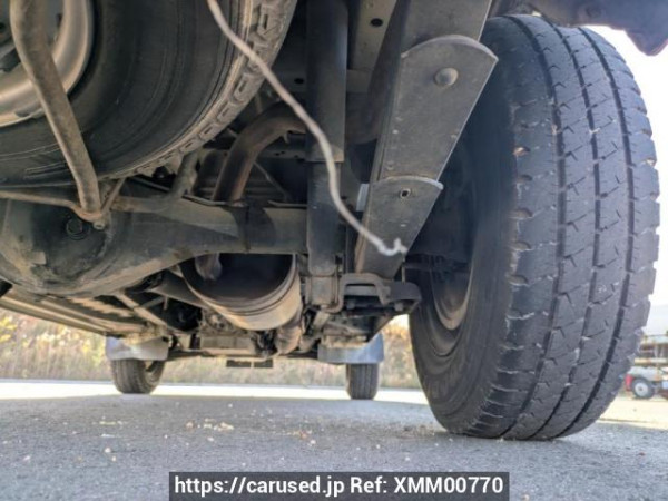 Used 2003 AT toyota hiace-van TRH112V Image[33]