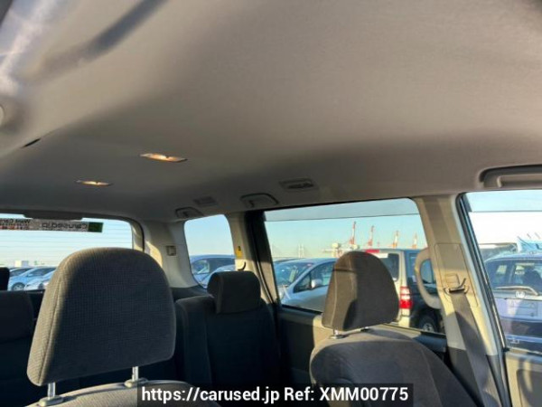 Used 2009 AT toyota noah ZRR70G Image[17]