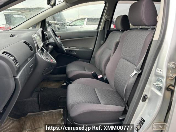 Used 2004 AT toyota wish ZNE10G Image[13]