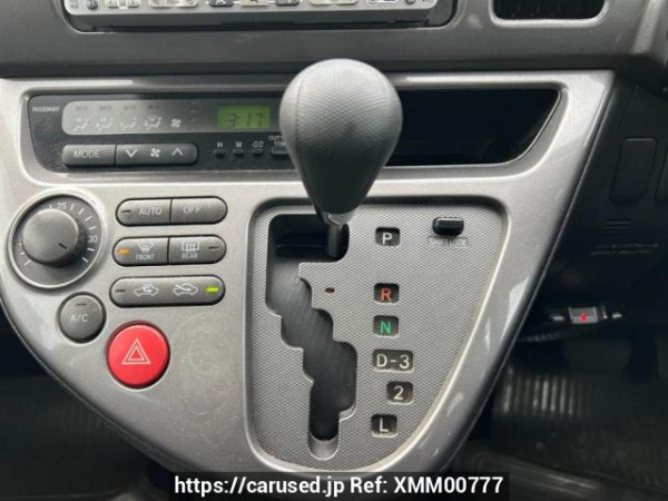 Used 2004 AT toyota wish ZNE10G Image[27]