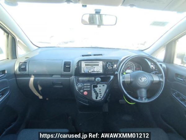 Used 2003 AT toyota wish ZNE10G Image[19]