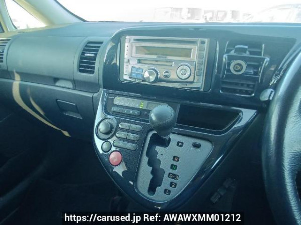 Used 2003 AT toyota wish ZNE10G Image[24]