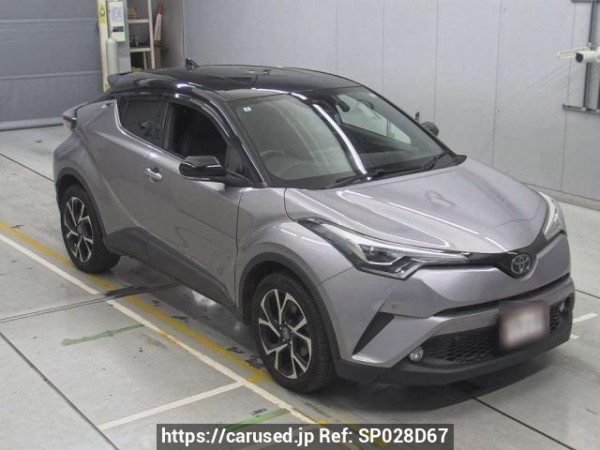 Used 2018 AT toyota c-hr NGX50 Image[0]