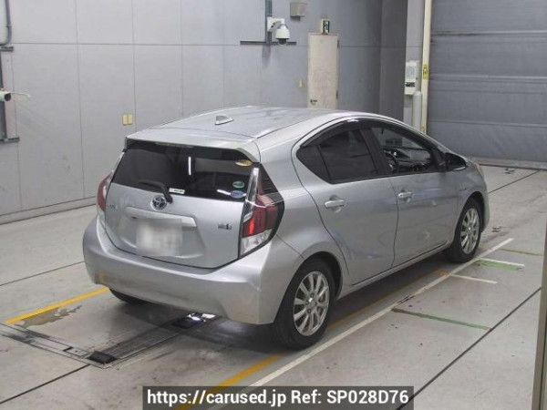 Used 2015 AT toyota aqua NHP10 Image[1]