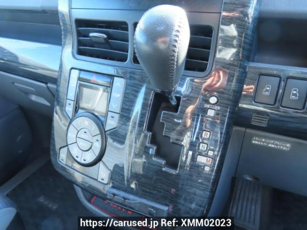 Used 2009 AT toyota voxy ZRR70W Image[33]