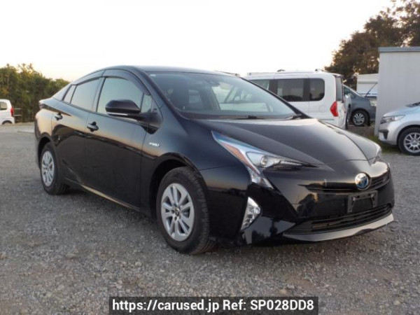 Used 2018 AT toyota prius ZVW55 Image[0]