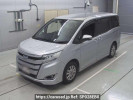 Toyota Noah ZWR80G