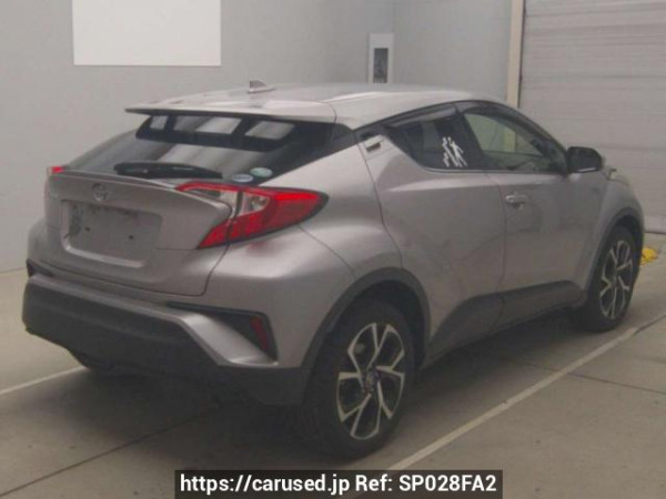 Used 2017 AT toyota c-hr NGX50 Image[1]