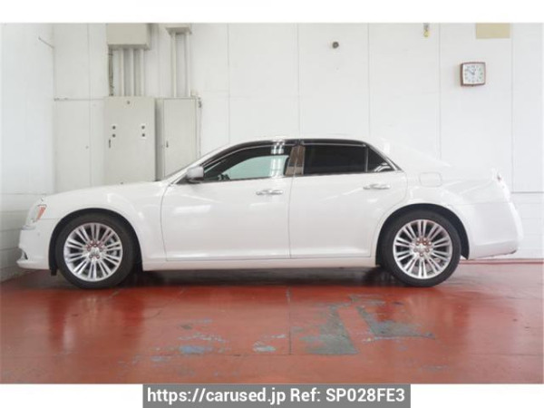 Used 2014 AT chrysler 300 LX36 Image[1]