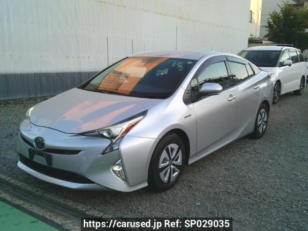 Used 2017 AT toyota prius ZVW51 Image[0]