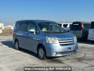 Toyota Noah ZRR70G