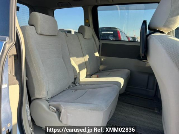 Used 2007 AT toyota noah ZRR70G Image[14]