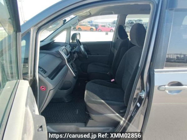 Used 2009 AT toyota noah ZRR70G Image[15]