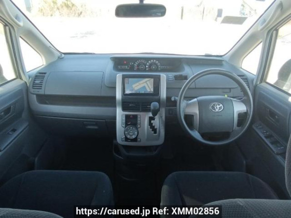 Used 2009 AT toyota noah ZRR70G Image[19]