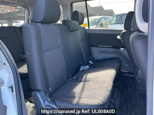 Used 2007 AT toyota isis ANM10W Image[15]