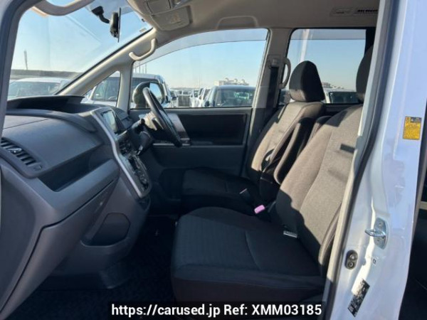 Used 2008 AT toyota voxy ZRR70W Image[13]