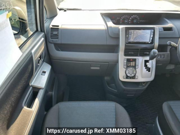 Used 2008 AT toyota voxy ZRR70W Image[19]