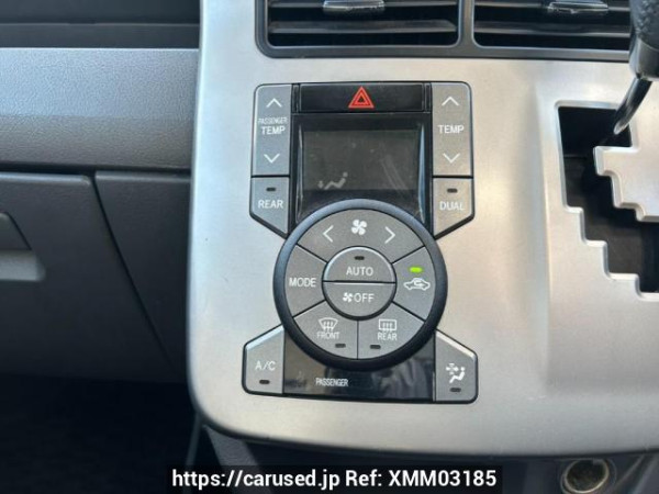 Used 2008 AT toyota voxy ZRR70W Image[27]