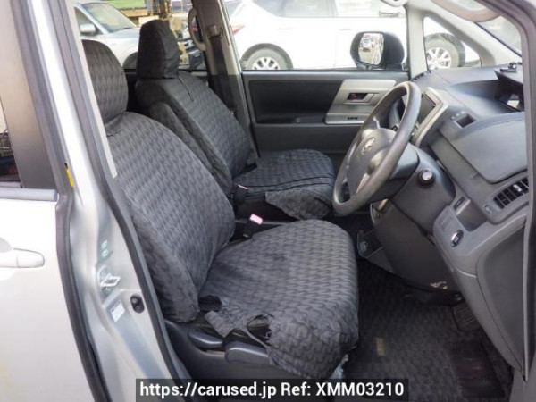 Used 2007 AT toyota noah ZRR70W Image[14]
