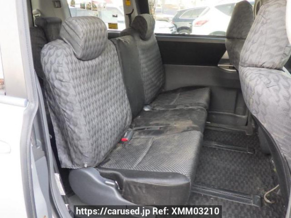Used 2007 AT toyota noah ZRR70W Image[16]