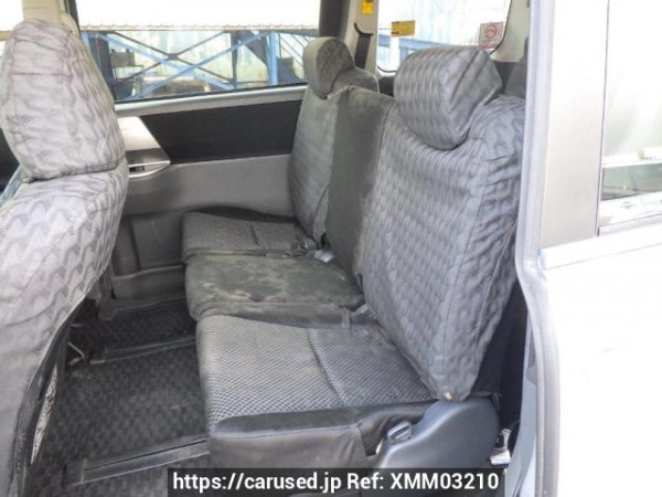 Used 2007 AT toyota noah ZRR70W Image[17]