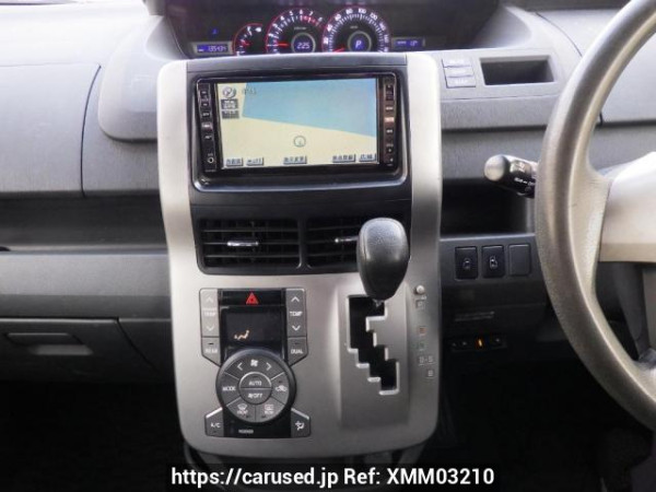 Used 2007 AT toyota noah ZRR70W Image[24]