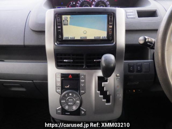 Used 2007 AT toyota noah ZRR70W Image[25]