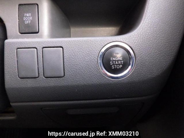 Used 2007 AT toyota noah ZRR70W Image[29]