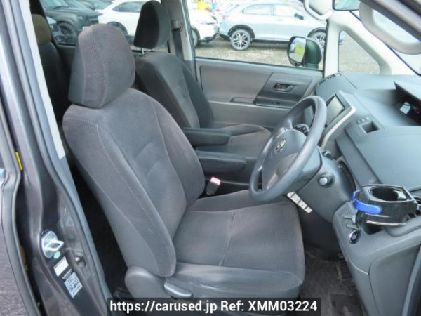 Used 2009 AT toyota noah ZRR70G Image[15]