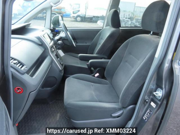 Used 2009 AT toyota noah ZRR70G Image[17]