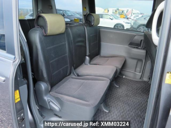 Used 2009 AT toyota noah ZRR70G Image[19]