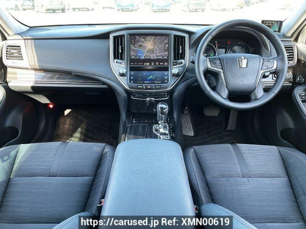 Used 2014 CVT toyota crown-hybrid DAA-AWS210 Image[1]