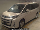 Toyota Noah ZWR90W