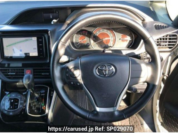 Used 2018 AT toyota esquire ZRR80G Image[2]