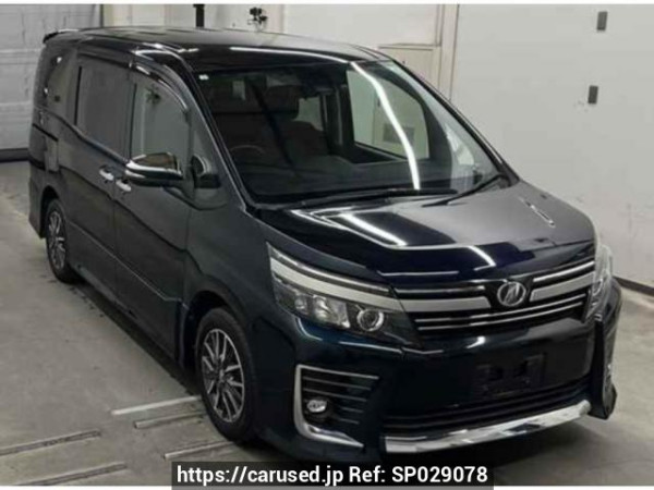 Used 2016 AT toyota voxy ZRR80W Image[0]