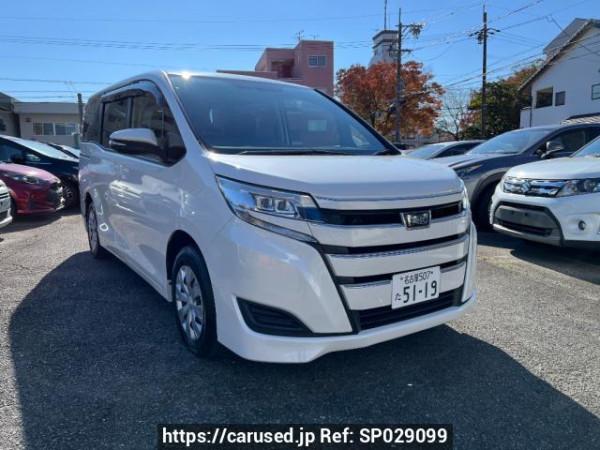Used 2017 AT toyota noah ZRR80G Image[0]