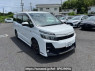 Used 2016 AT toyota voxy ZRR80W Image[0]