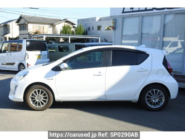 Used 2016 AT toyota aqua NHP10 Image[2]