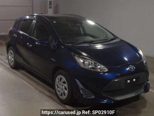 Used 2017 AT toyota aqua NHP10 Image[2]