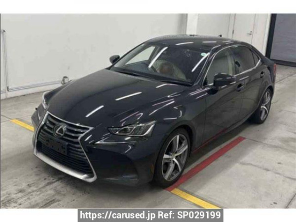 Used 2017 AT lexus is GSE31 Image[0]