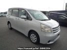 Toyota Noah ZRR70G