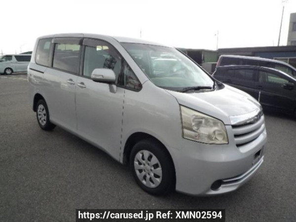 Used 2008 AT toyota noah ZRR70G Image[0]
